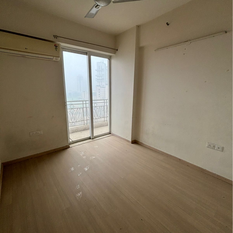 Room, dlf-regal-gardens 3 Bedroom 1770 Sq.Ft. Apartment In Sector 90 Gurgaon 9525474