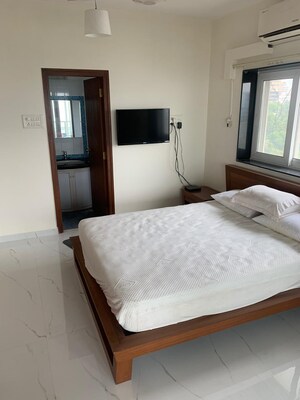 Bedroom in 2 BHK Apartment at Landmark Building Bandra West, Bandra West – for Rent