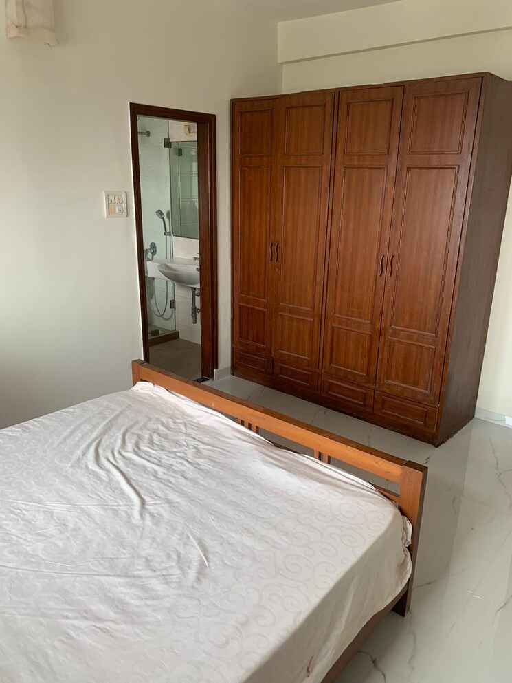 Bedroom, landmark-building-bandra-west 2 Bedroom 856 Sq.Ft. Apartment In Bandra West Mumbai 9525477