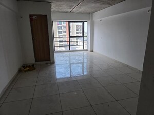 Room in  Office Space at Vaishnodevi Circle – for Rent