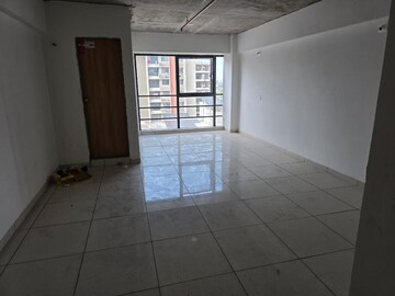 Room in  Office Space at Vaishnodevi Circle – for Rent