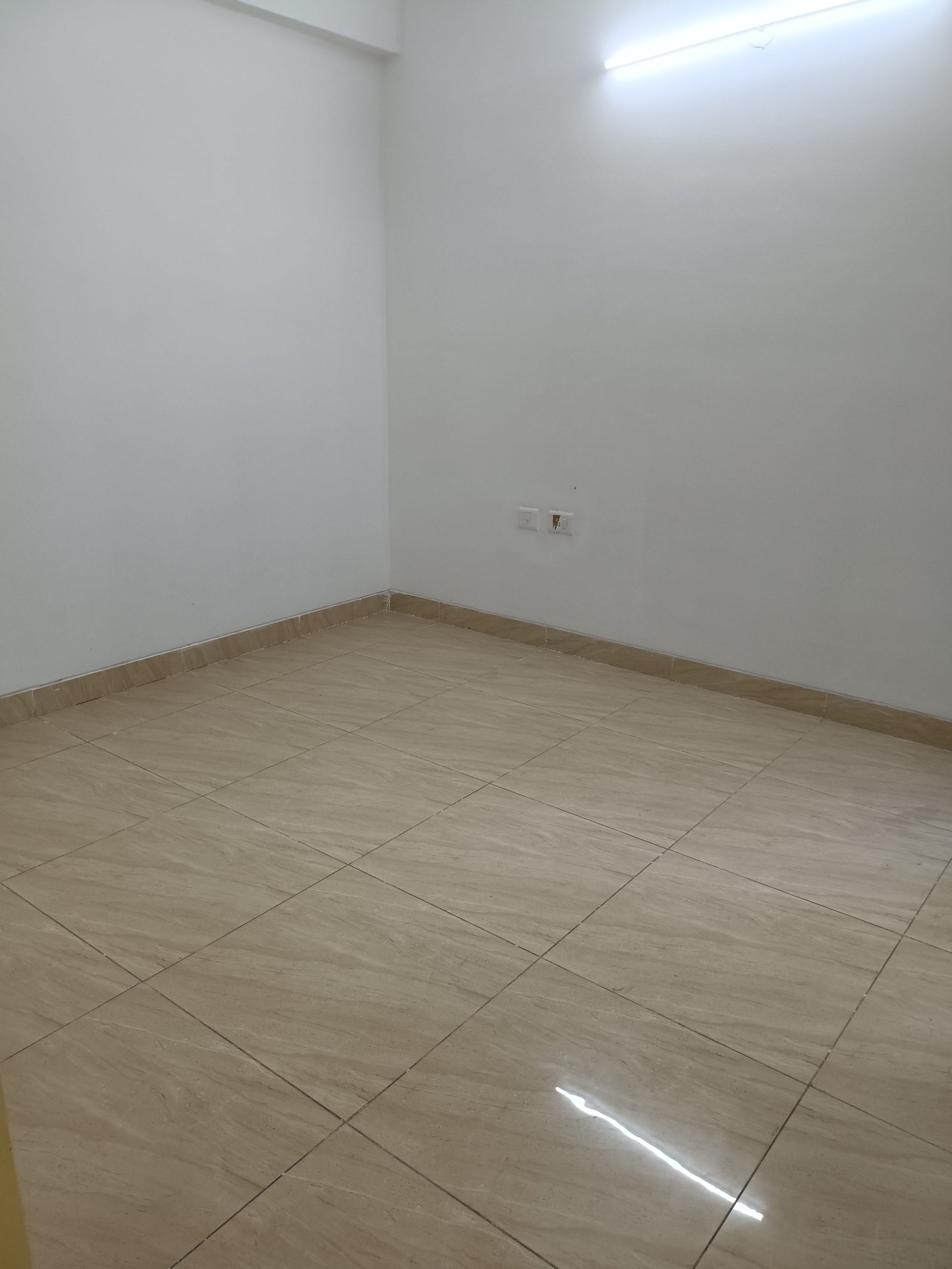 2 BHK Apartment For Rent in Gaur City 2 - 14th Avenue