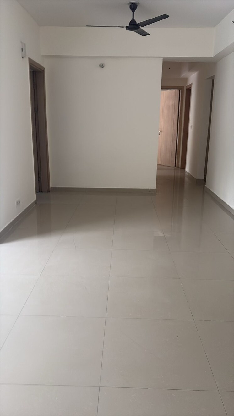 Room, dlf-new-town-heights-ii 4 Bedroom 2000 Sq.Ft. Apartment In Sector 86 Gurgaon 9525507