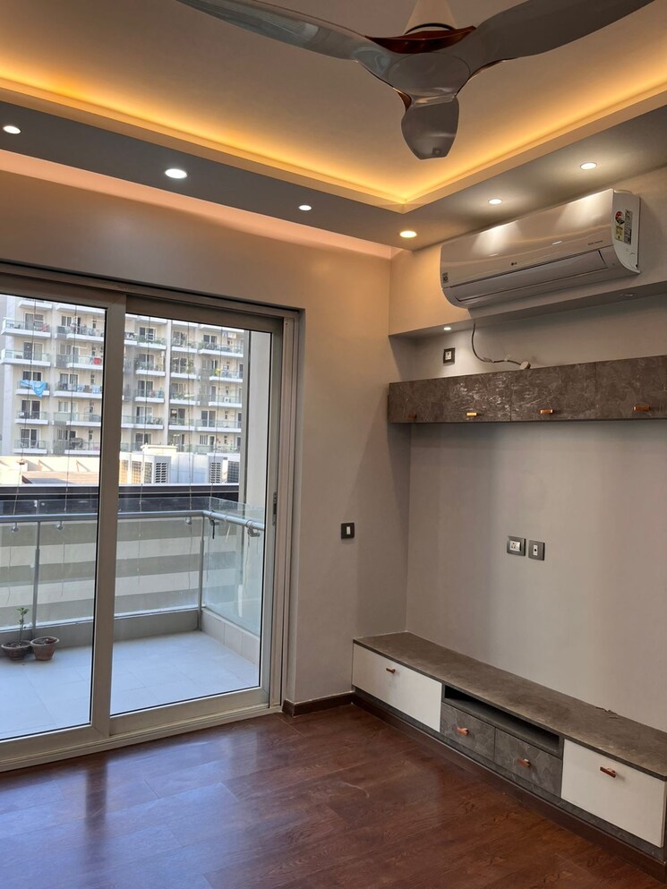 Kitchen, paras-irene 3 Bedroom 2150 Sq.Ft. Apartment In Sector 70a Gurgaon 9525602