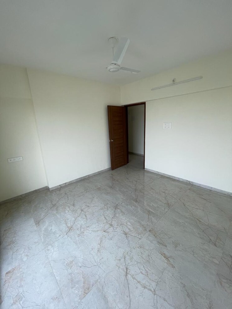 Room, godrej-the-trees 2.5 Bedroom 916 Sq.Ft. Apartment In Vikhroli East Mumbai 9525599