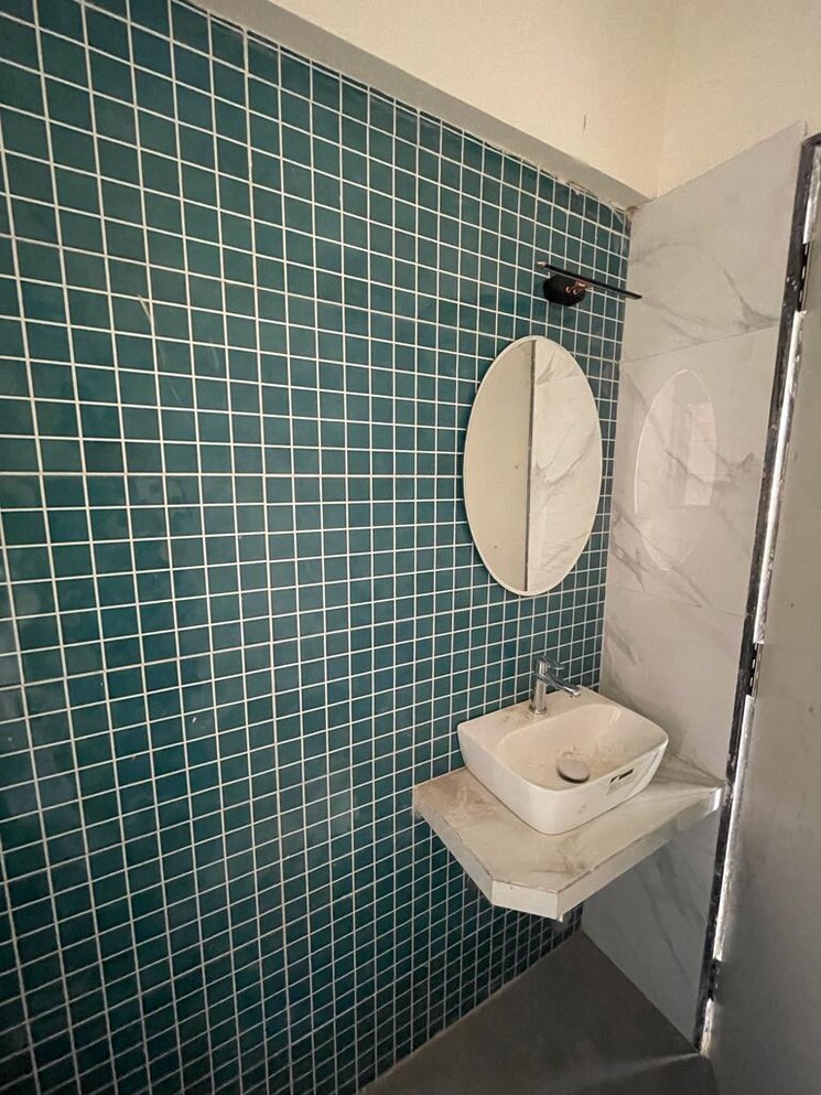 Bathroom, godrej-the-trees 2.5 Bedroom 916 Sq.Ft. Apartment In Vikhroli East Mumbai 9525599