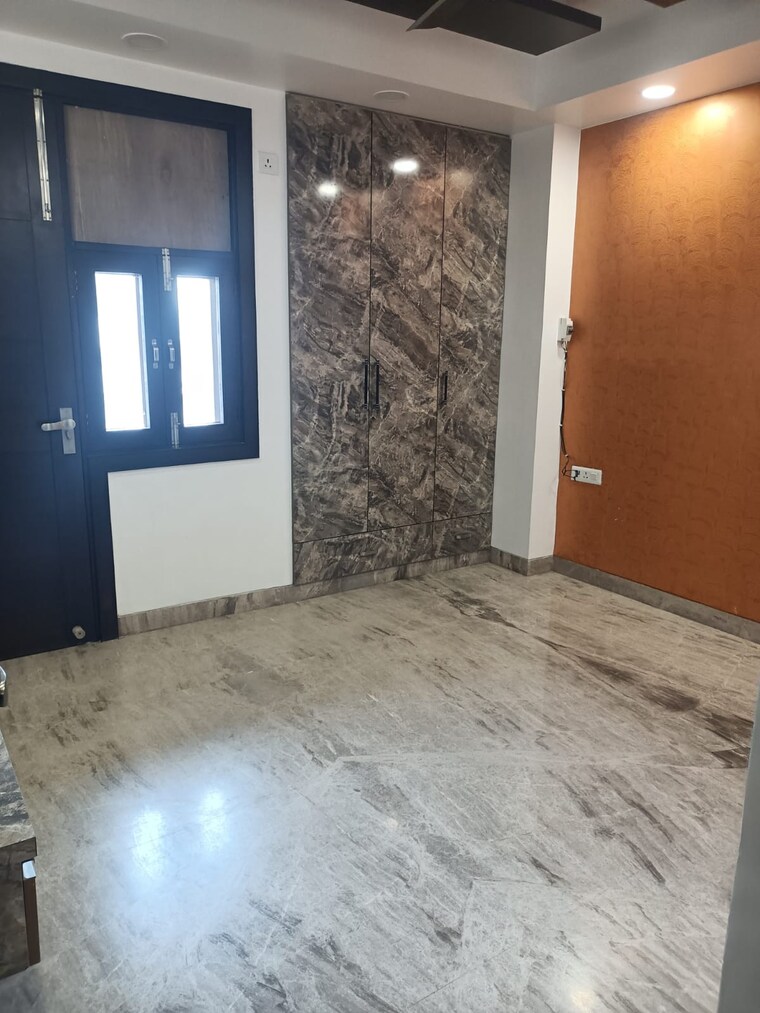 Bedroom, gagan vihar 3 Bedroom 1500 Sq.Ft. Builder Floor In Gagan Vihar Delhi 9525724