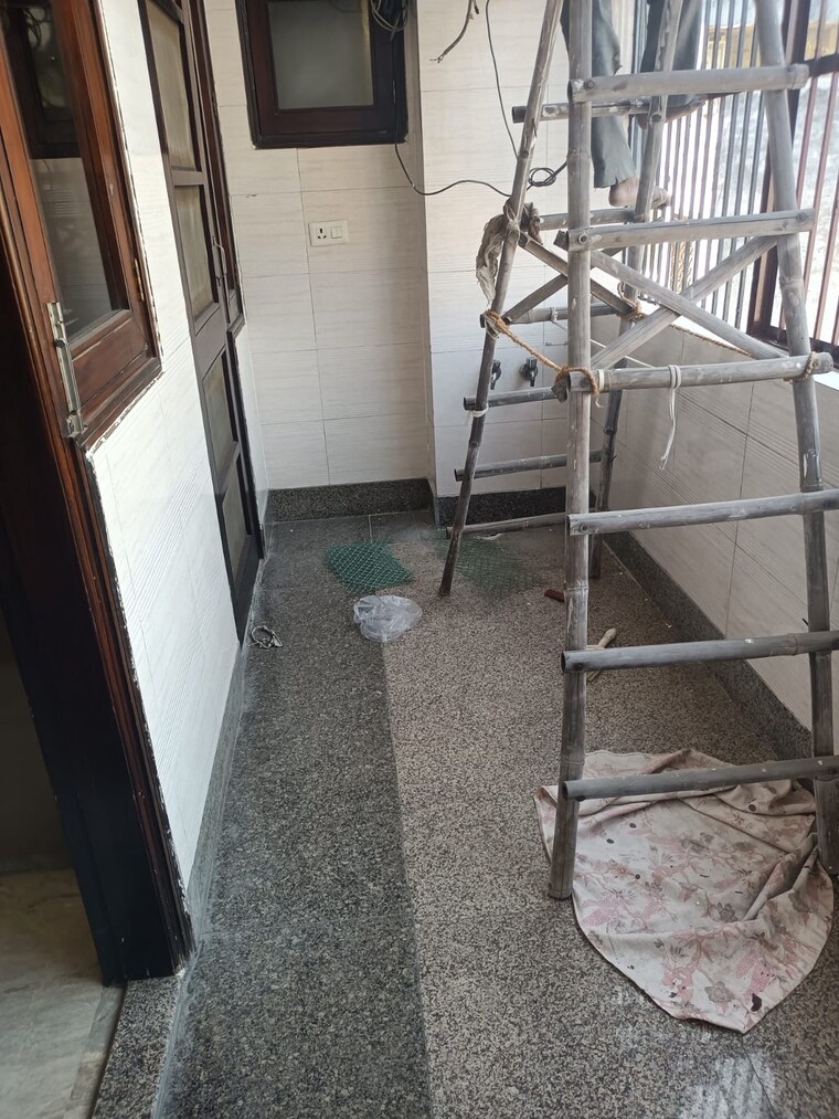 Balcony, gagan vihar 3 Bedroom 1500 Sq.Ft. Builder Floor In Gagan Vihar Delhi 9525724