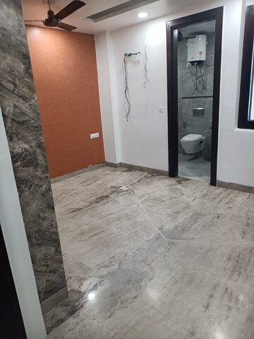 Master Bedroom in 3 BHK Builder Floor at Gagan Vihar – for Rent