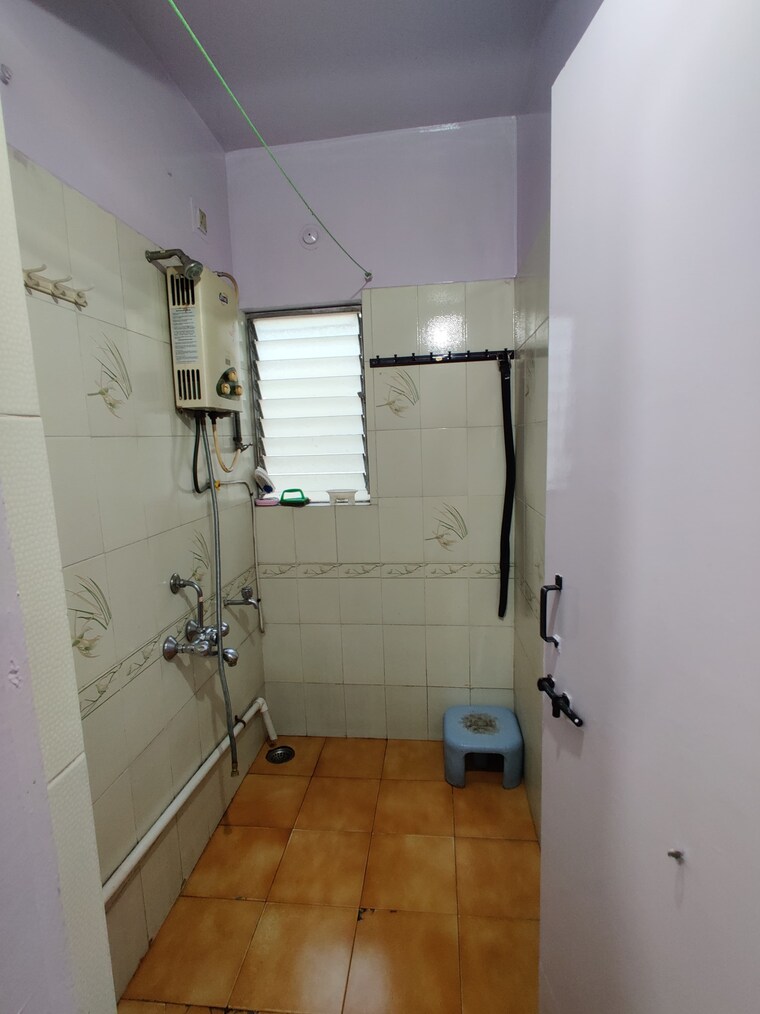 Bathroom, sutarwadi 1 Bedroom 1000 Sq.Ft. Apartment In Sutarwadi Pune 9525632