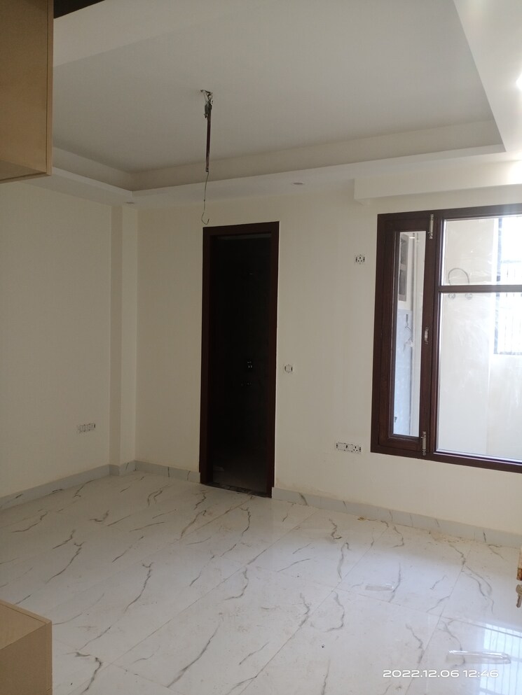 Room, vasant kunj 3 Bedroom 1350 Sq.Ft. Builder Floor In Vasant Kunj Delhi 9525759