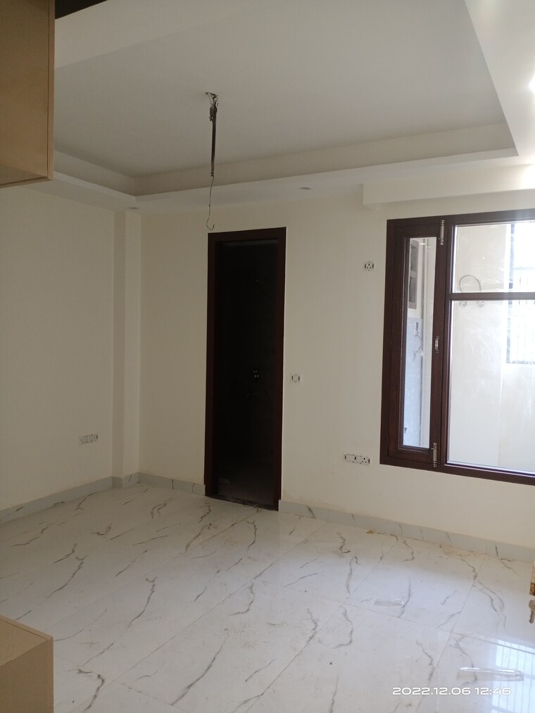 Room, vasant kunj 3 Bedroom 1350 Sq.Ft. Builder Floor In Vasant Kunj Delhi 9525759