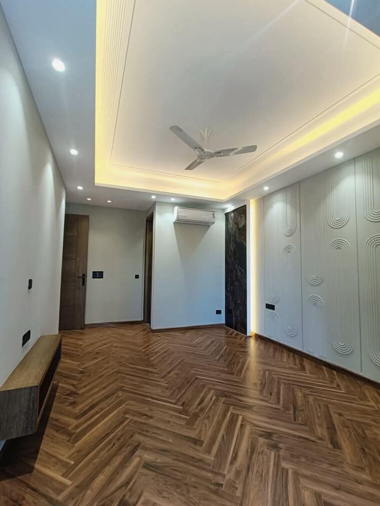 Room, freedom fighters enclave 3 Bedroom 1500 Sq.Ft. Apartment In Freedom Fighters Enclave Delhi 9525775