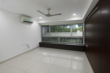 Furnished Amenities in 4 BHK Apartment at C Scheme – for Rent