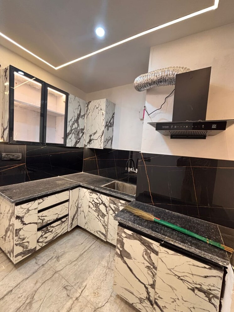 Kitchen, freedom fighters enclave 1 Bedroom 700 Sq.Ft. Apartment In Freedom Fighters Enclave Delhi 9525791