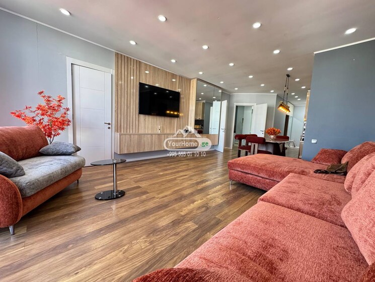 Living Room, panchsheel park 2 Bedroom 80 Sq.Yd. Builder Floor In Panchsheel Park Delhi 9525788