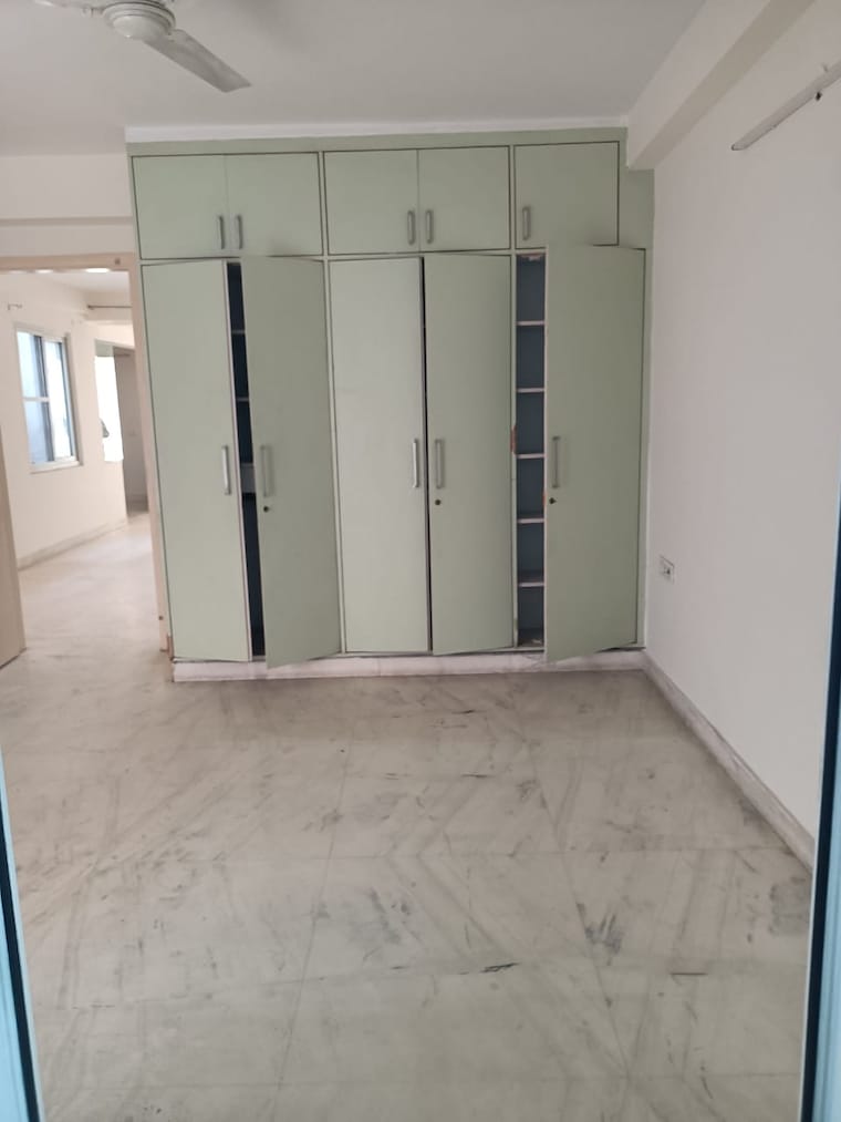 Bedroom, sharad-vihar 3 Bedroom 2300 Sq.Ft. Builder Floor In Karkardooma Delhi 9525967