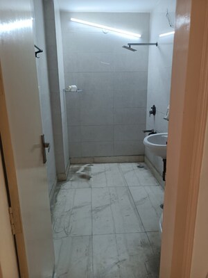 Bathroom in 3 BHK Builder Floor at Sharad Vihar, Karkardooma – for Rent