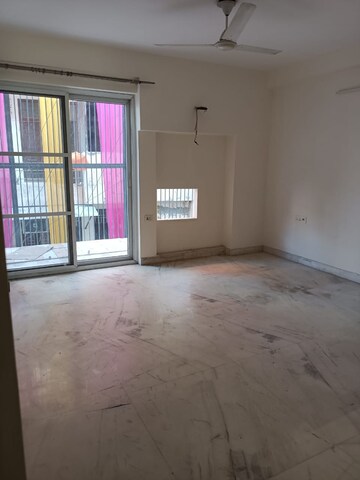 Bedroom in 3 BHK Builder Floor at Sharad Vihar, Karkardooma – for Rent