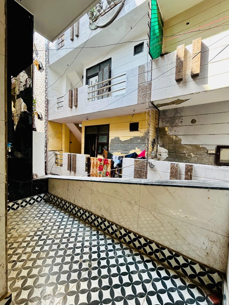 Exterior View, vasant vihar 4 Bedroom 400 Sq.Yd. Builder Floor In Vasant Vihar Delhi 9525883