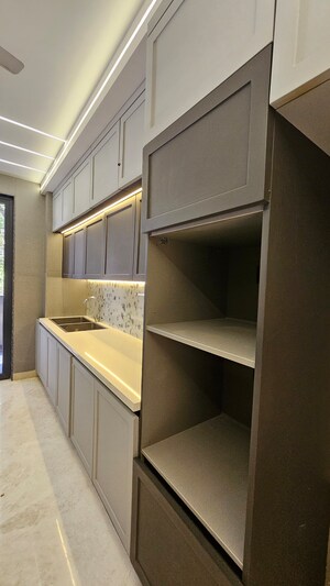 Furnished Amenities in 4 BHK Builder Floor at Ansal Sushant Floors, Sushant Lok ii – for Sale