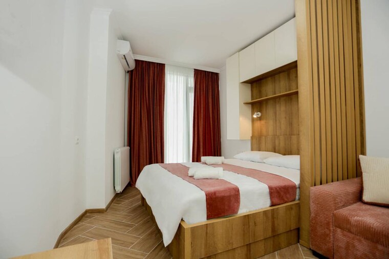 Bedroom, vasant vihar 4 Bedroom 600 Sq.Yd. Builder Floor In Vasant Vihar Delhi 9525976