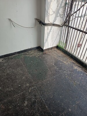 Balcony in 3 BHK Builder Floor at Sharad Vihar, Karkardooma – for Rent