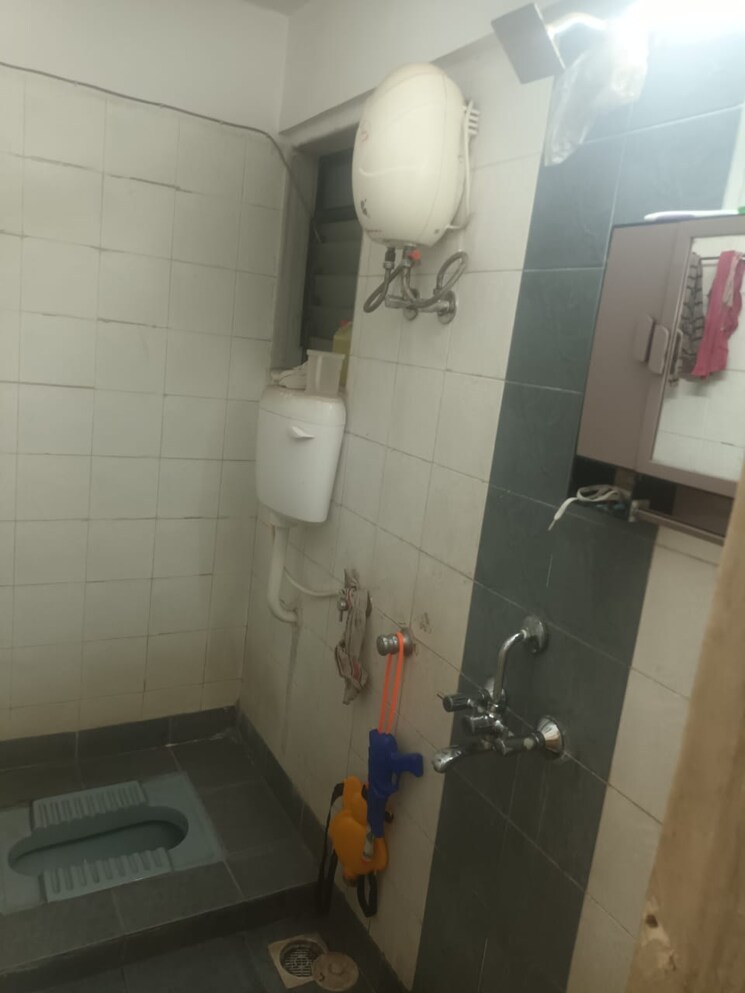 Bathroom, sai-chaturbhuj-apartment 3 Bedroom 1150 Sq.Ft. Apartment In Kharghar Navi Mumbai 9525971