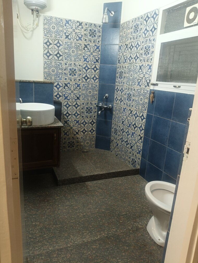 Bathroom, domlur 1 Bedroom 1200 Sq.Ft. Independent House In Domlur Bangalore 9526003