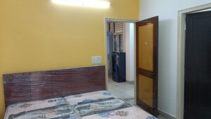Room in 1 BHK Builder Floor at Vaishali Sector 5 – for Rent