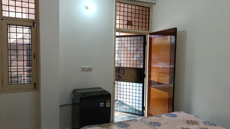 Room, vaishali sector 5 1 Bedroom 560 Sq.Ft. Builder Floor In Vaishali Sector 5 Ghaziabad 9526079