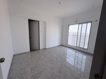 Room in 1 BHK Apartment at Kanakia Spaces Sevens, Andheri East – for Rent