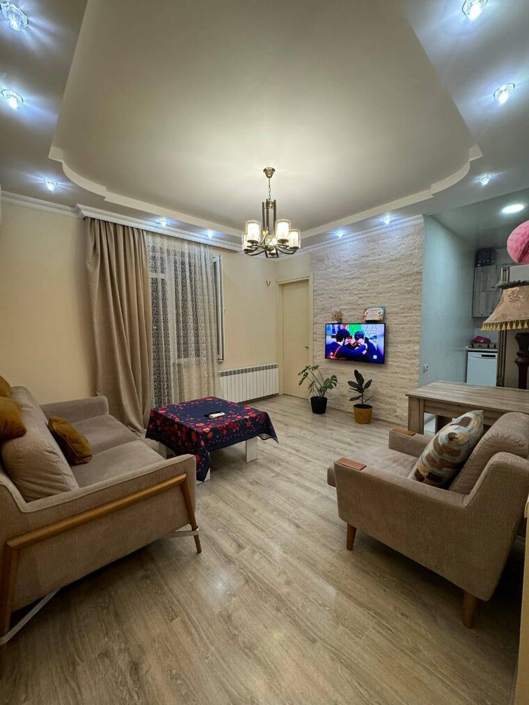 Living Room, safdarjung enclave 4 Bedroom 500 Sq.Yd. Builder Floor In Safdarjung Enclave Delhi 9526076