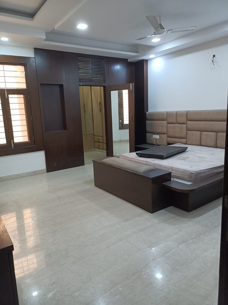 Master Bedroom, surajmal vihar 3 Bedroom 2300 Sq.Ft. Builder Floor In Surajmal Vihar Delhi 9526154