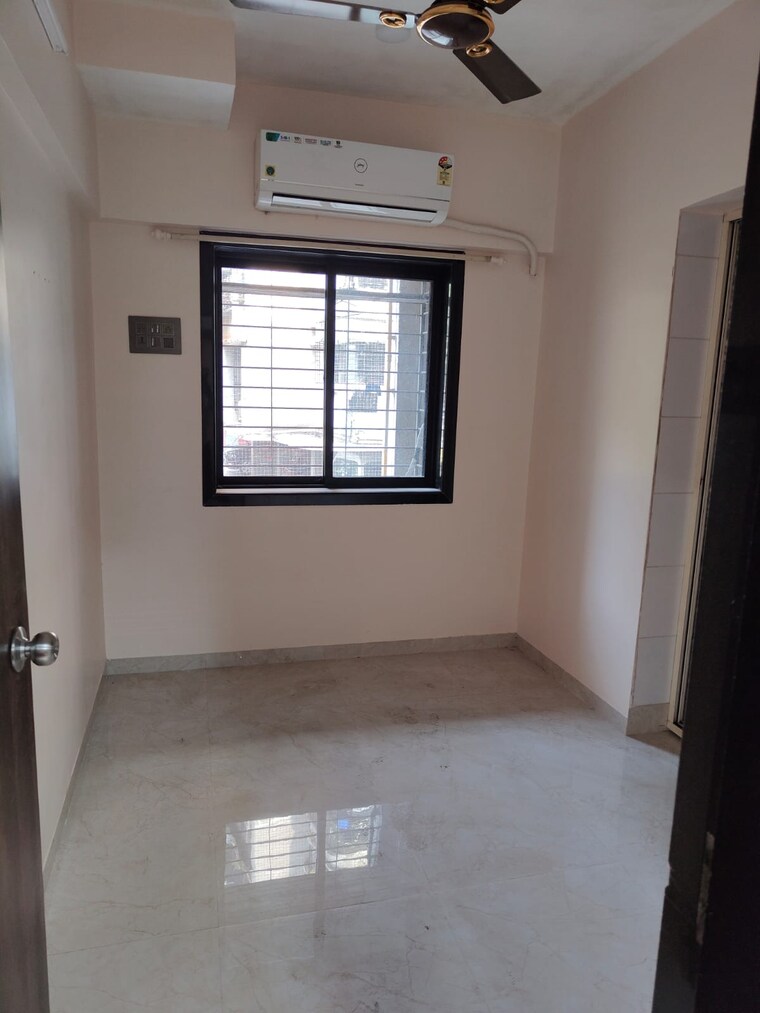 Room, lata-apartments 1 Bedroom 550 Sq.Ft. Apartment In Borivali East Mumbai 9526127