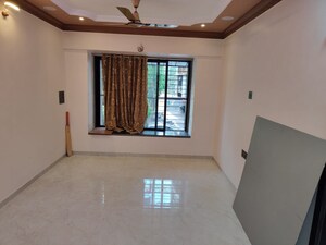 Room in 1 BHK Apartment at Lata Apartments, Borivali East – for Rent