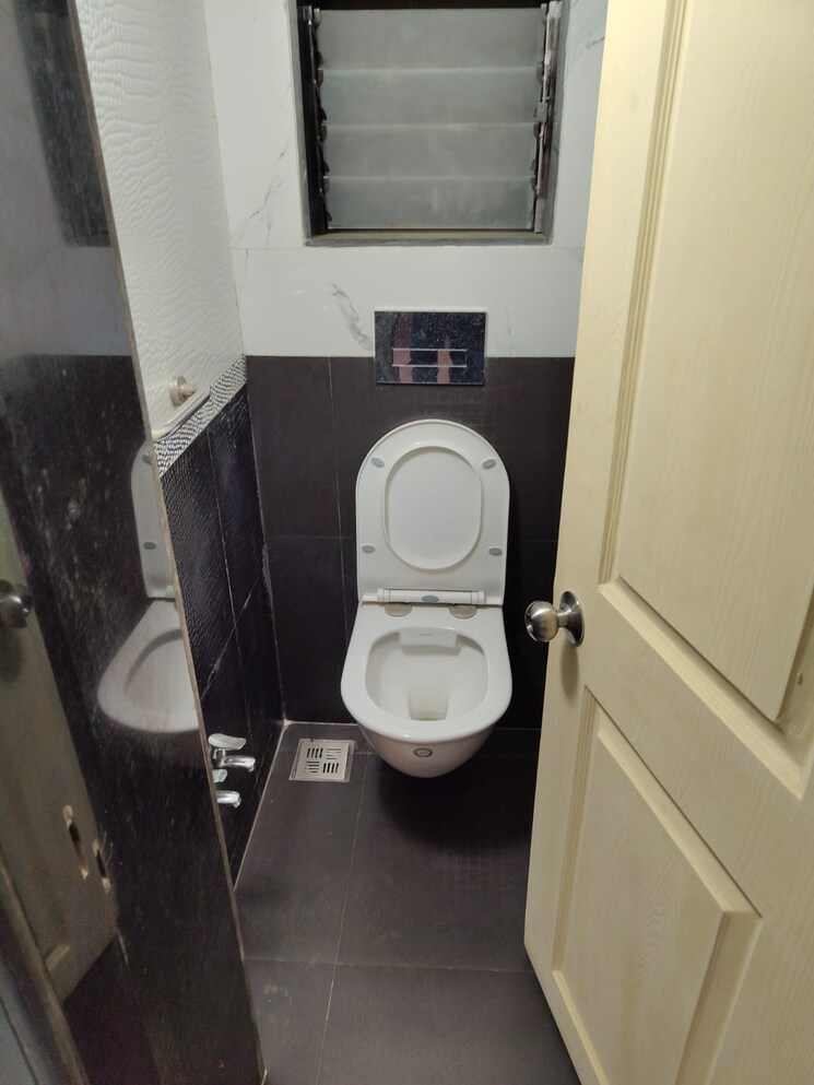 Bathroom, lata-apartments 1 Bedroom 550 Sq.Ft. Apartment In Borivali East Mumbai 9526127