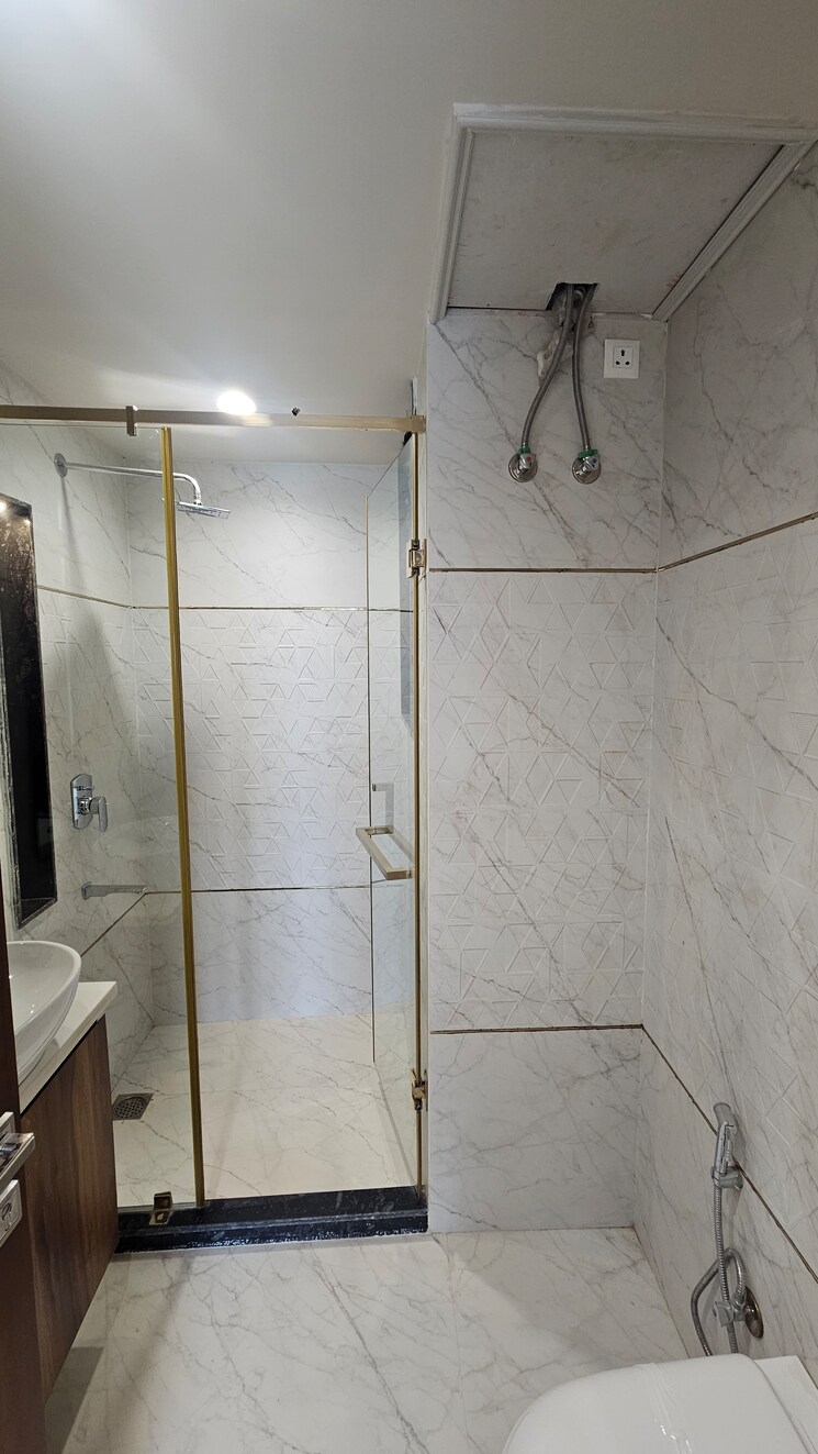 Attached Bathroom, huda-cghs 3 Bedroom 1650 Sq.Ft. Builder Floor In Sector 56 Gurgaon 9526178
