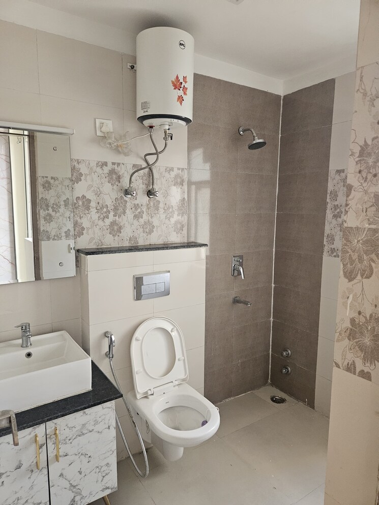 Bathroom, pareena-coban-residences 3 Bedroom 1997 Sq.Ft. Apartment In Sector 99a Gurgaon 9526360