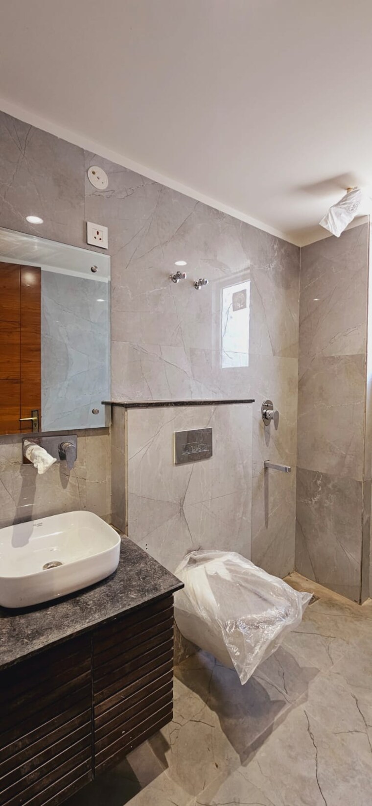 Bathroom, ss-mayfield-gardens 3 Bedroom 2340 Sq.Ft. Builder Floor In Sector 51 Gurgaon 9526300