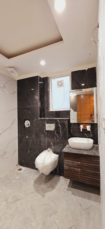 Kitchen in 3 BHK Builder Floor at SS Mayfield Gardens, Sector 51 – for Sale