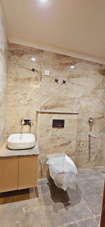 Bathroom in 3 BHK Builder Floor at SS Mayfield Gardens, Sector 51 – for Sale