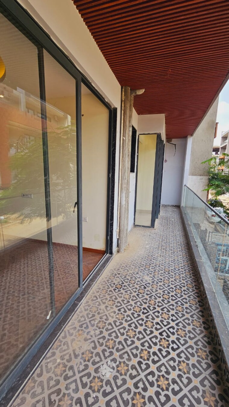 undefined, ss-southend-floors 4 Bedroom 285 Sq.Yd. Builder Floor In South City 2 Gurgaon 9526299