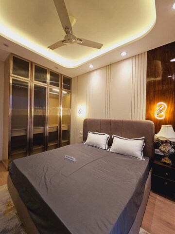 Bedroom in 4 BHK Builder Floor at SS Southend Floors, South City 2 – for Sale