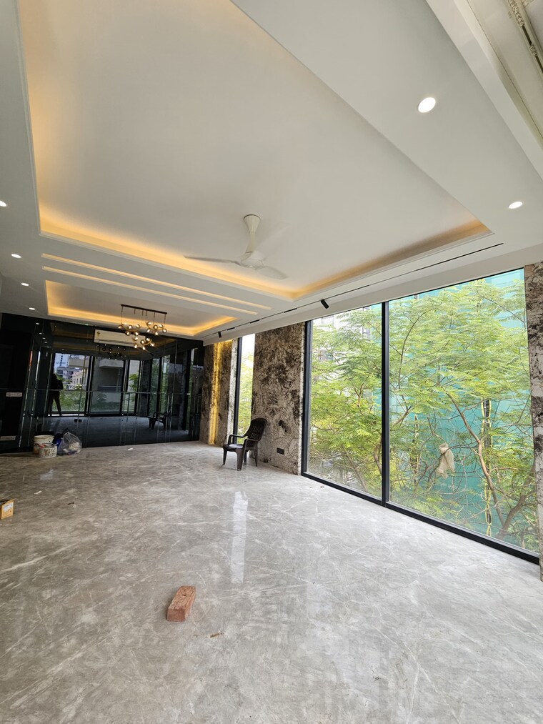 Room, ss-southend-floors 4 Bedroom 285 Sq.Yd. Builder Floor In South City 2 Gurgaon 9526299