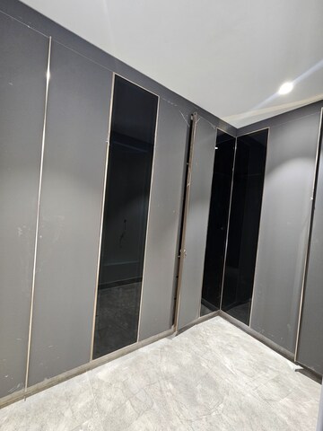 Building Lobby in 4 BHK Builder Floor at SS Southend Floors, South City 2 – for Sale