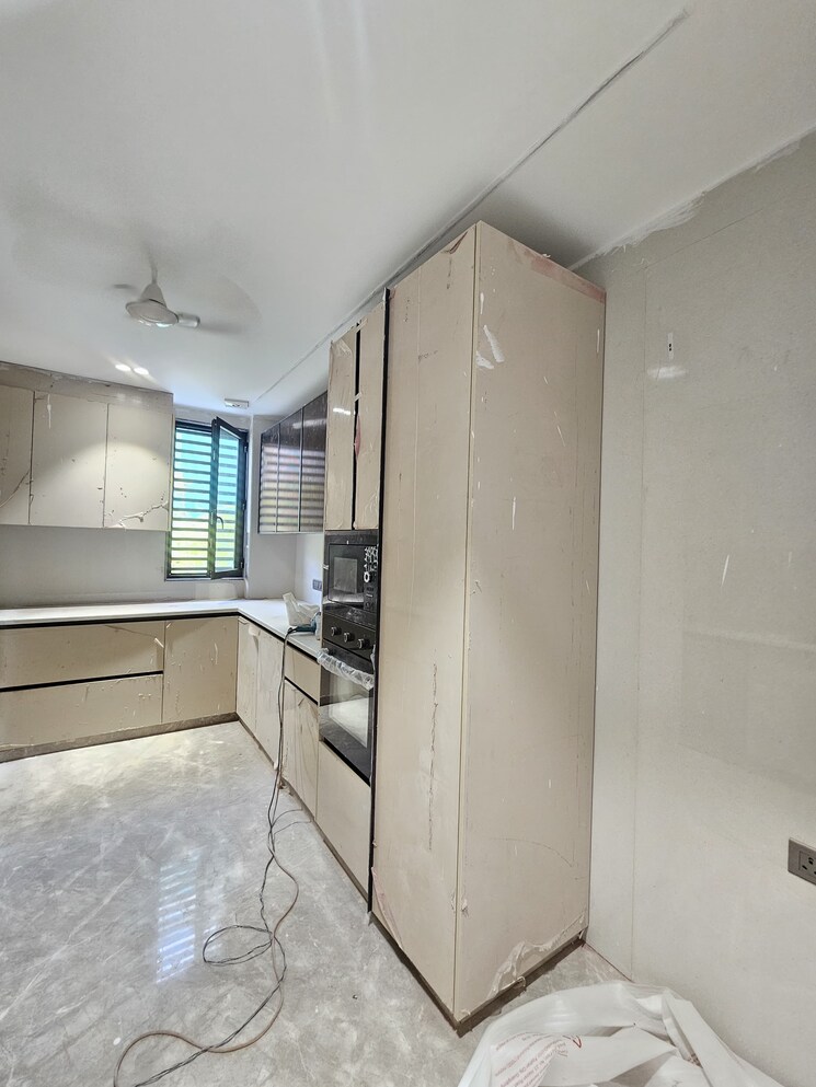 Kitchen, ss-southend-floors 4 Bedroom 285 Sq.Yd. Builder Floor In South City 2 Gurgaon 9526299