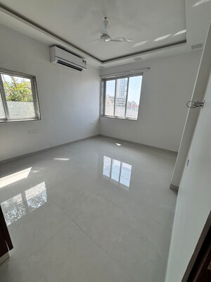 2 BHK Apartment For Rent in Prabhadevi
