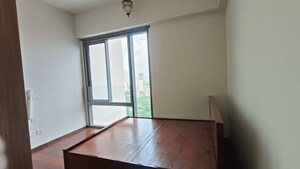 Room in 2 BHK Apartment at Piramal Mahalaxmi, Mahalaxmi – for Rent