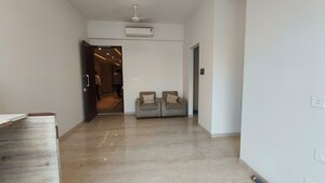 Room in 2 BHK Apartment at Piramal Mahalaxmi, Mahalaxmi – for Rent